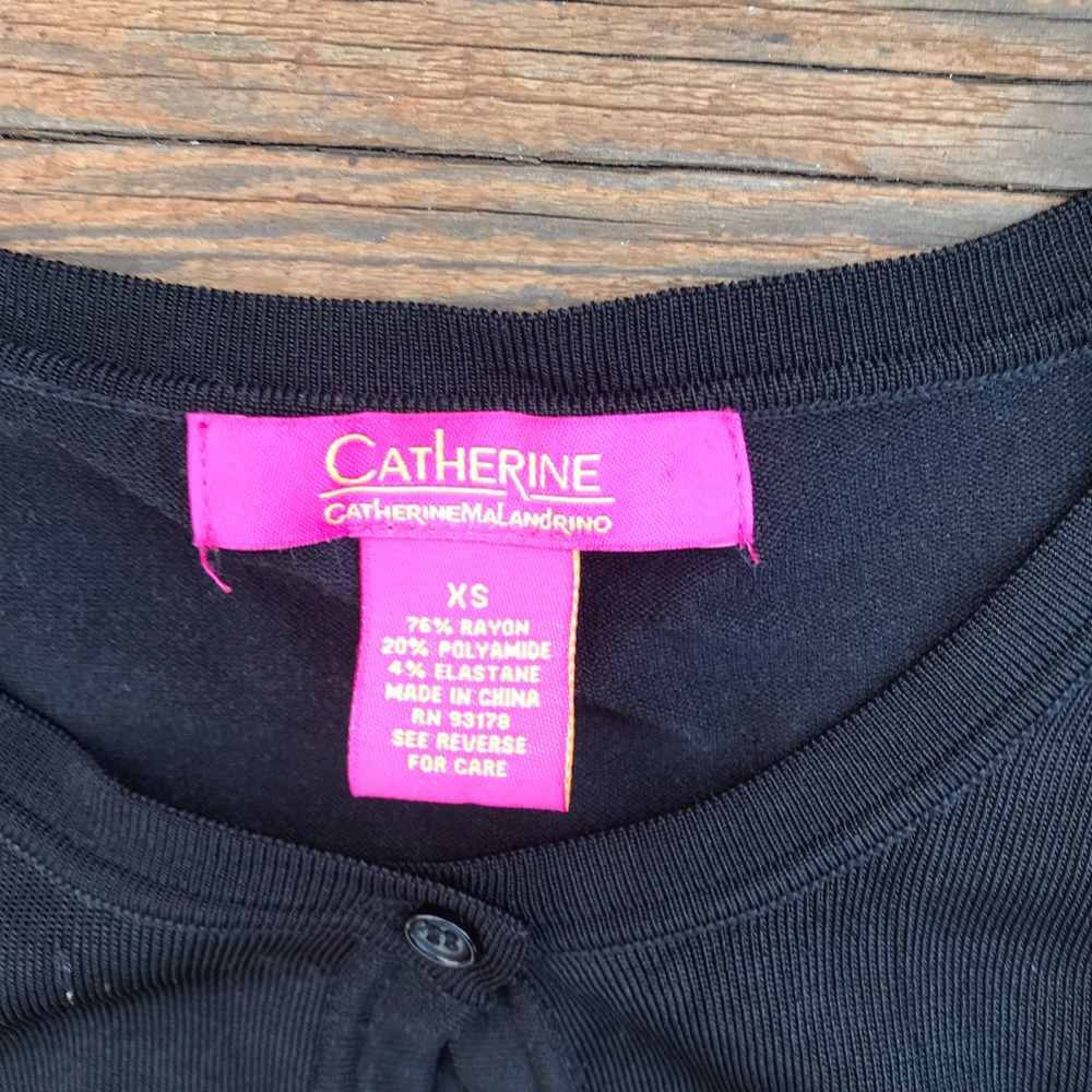 Cropped Button Down Blouse - Picture 3 of 5
